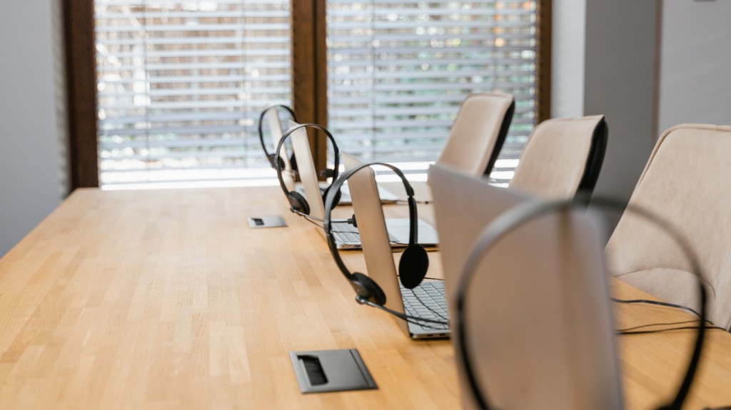 Customer service headphones used by procurement professionals